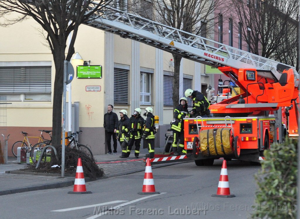 Feuer Plusmarkt Koeln Ehrenfeld Vogelsangerstr P49.JPG